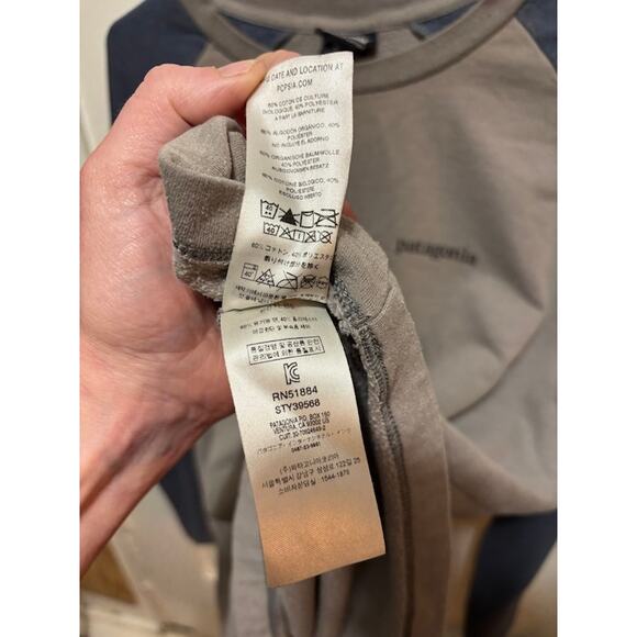 Patagonia Men's Crewneck Two-tone Gray Sweatshirt Mountain Logo on back sz XL - Picture 7 of 10
